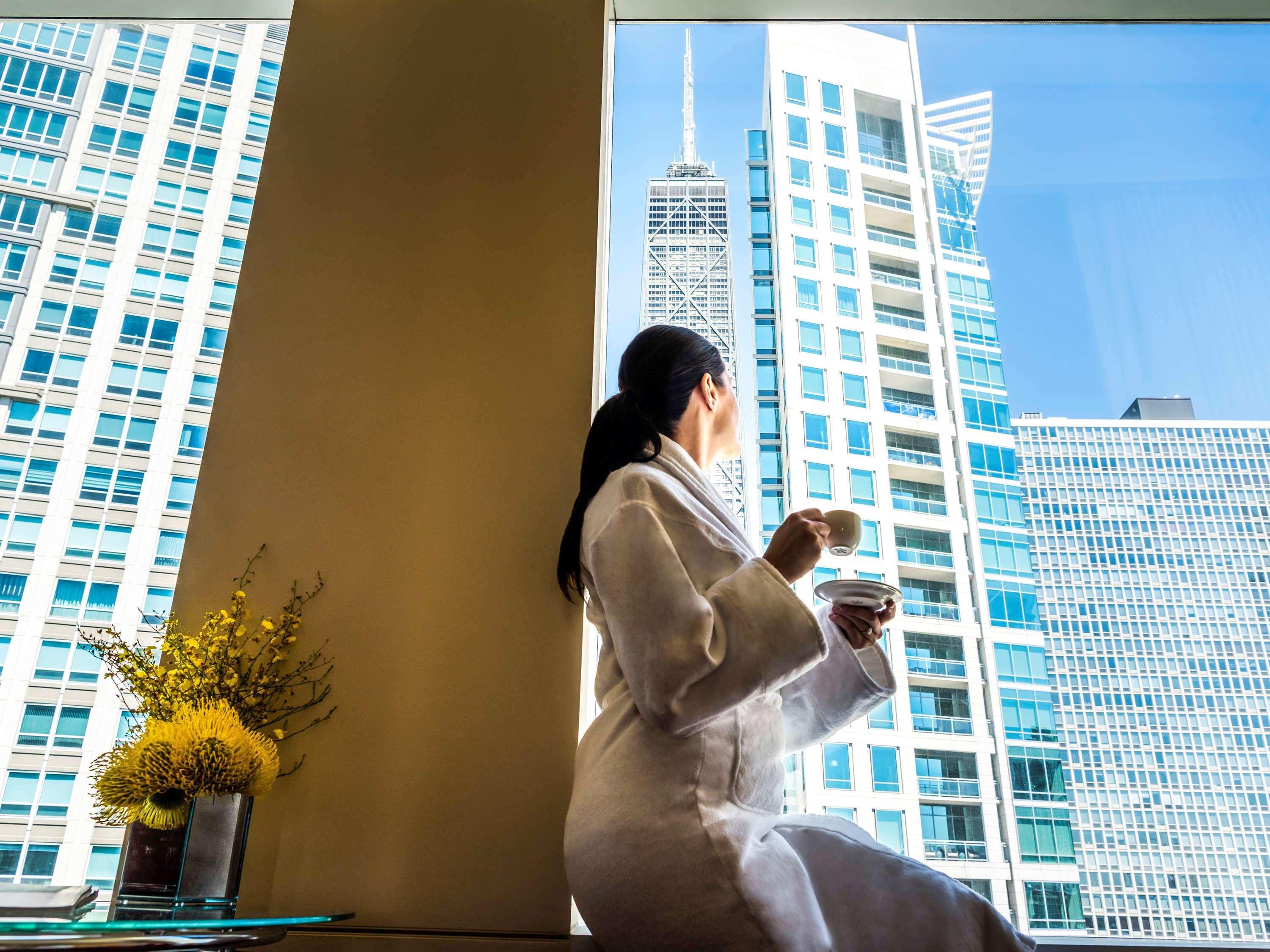 Hotel Sofitel Chicago Magnificent Mile Zewnętrze zdjęcie The view from the hotel