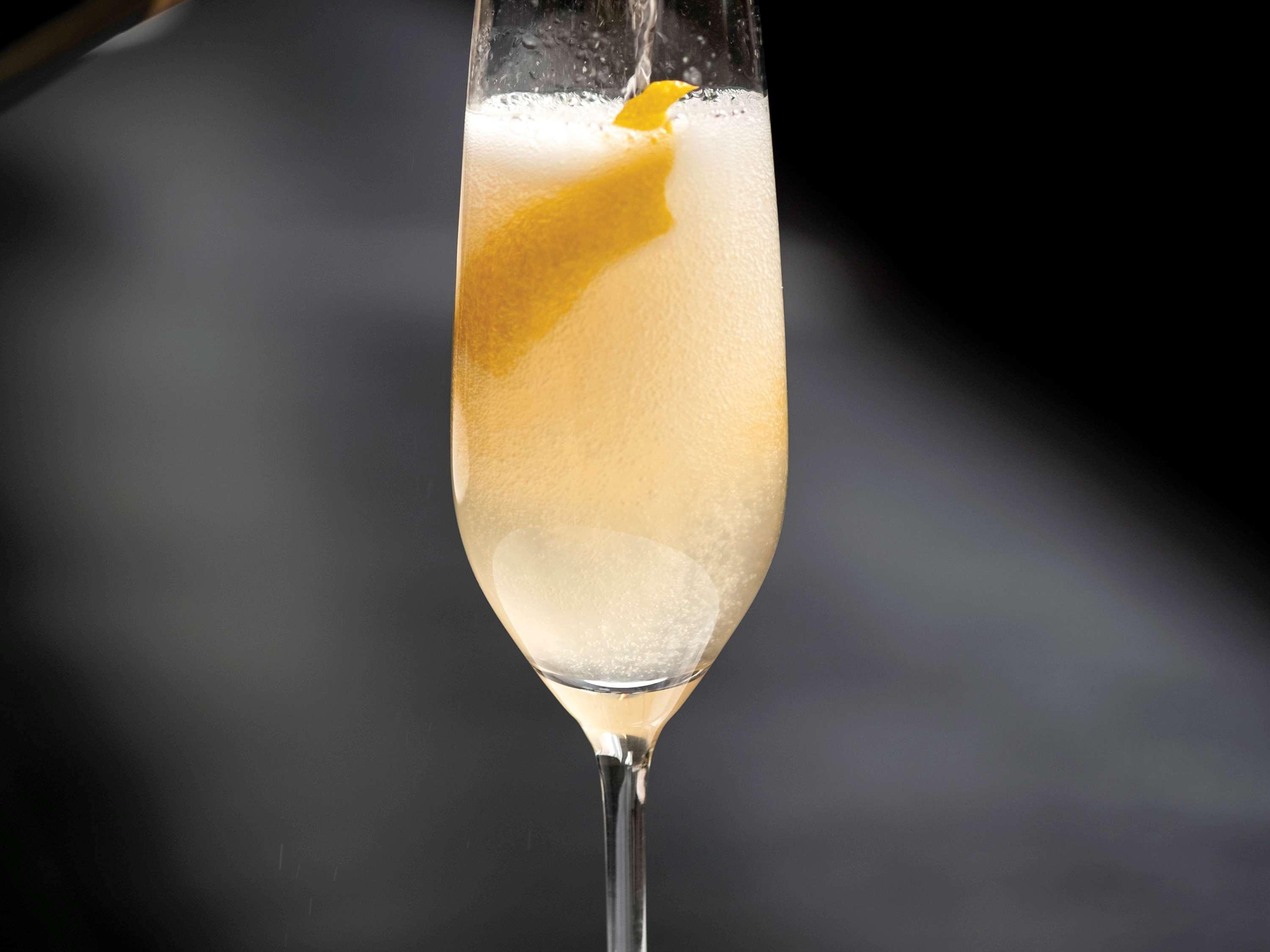 Hotel Sofitel Chicago Magnificent Mile Zewnętrze zdjęcie A French 75