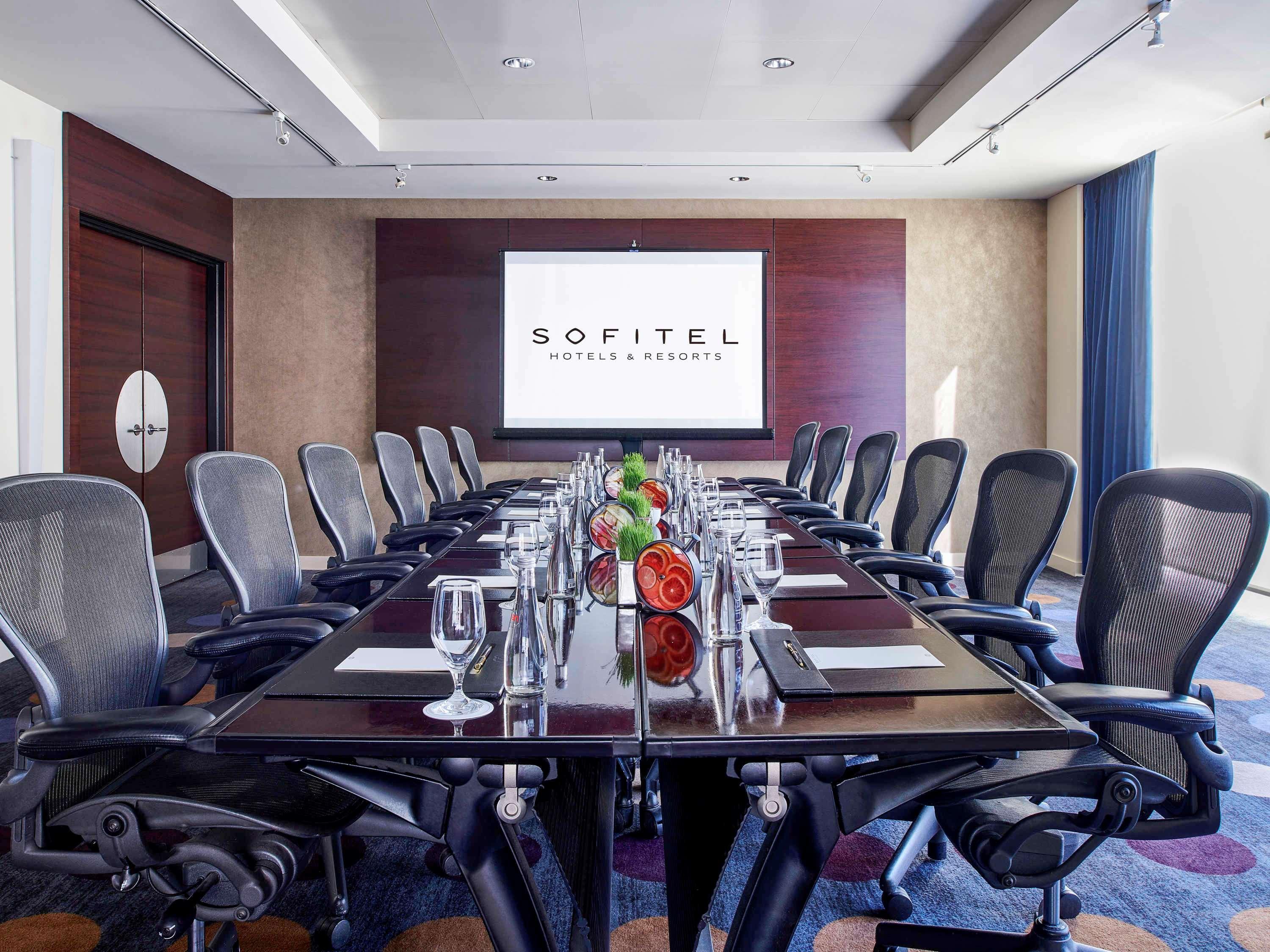 Hotel Sofitel Chicago Magnificent Mile Zewnętrze zdjęcie Meeting room