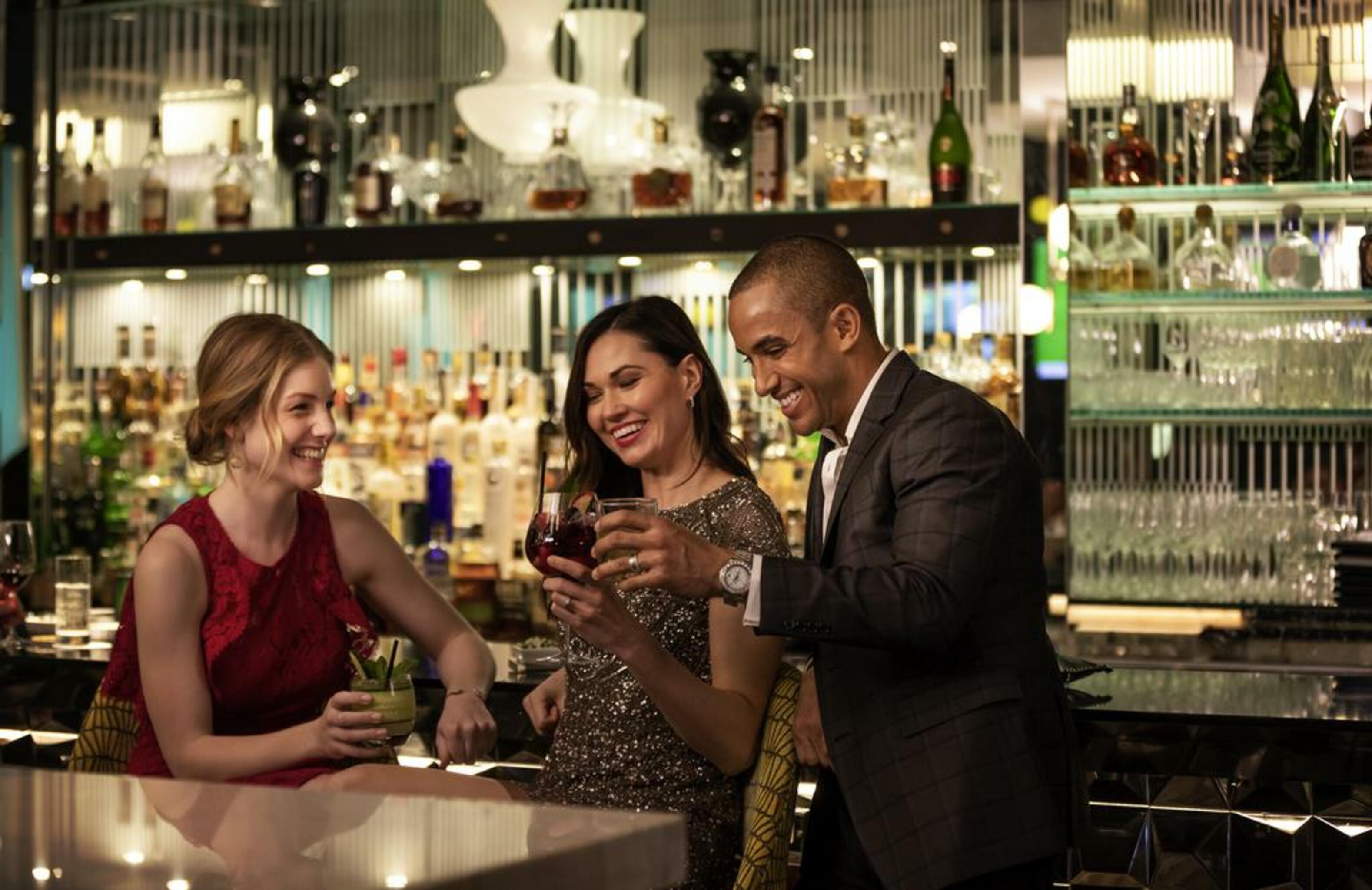 Hotel Sofitel Chicago Magnificent Mile Zewnętrze zdjęcie The bar at the Ritz-Carlton, Tysons Corner