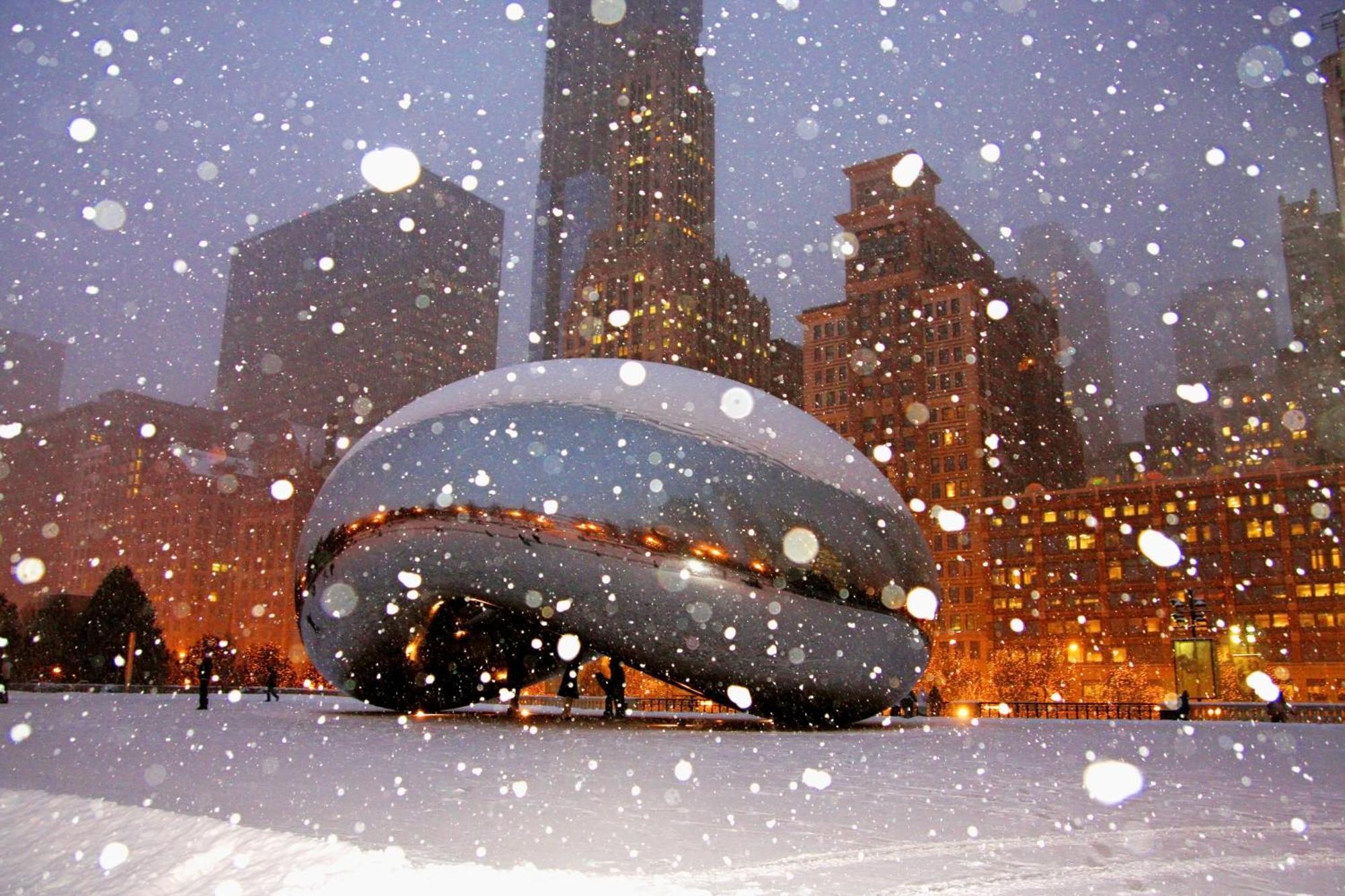 Hotel Sofitel Chicago Magnificent Mile Zewnętrze zdjęcie The Cloud Gate in Chicago, Illinois, United States