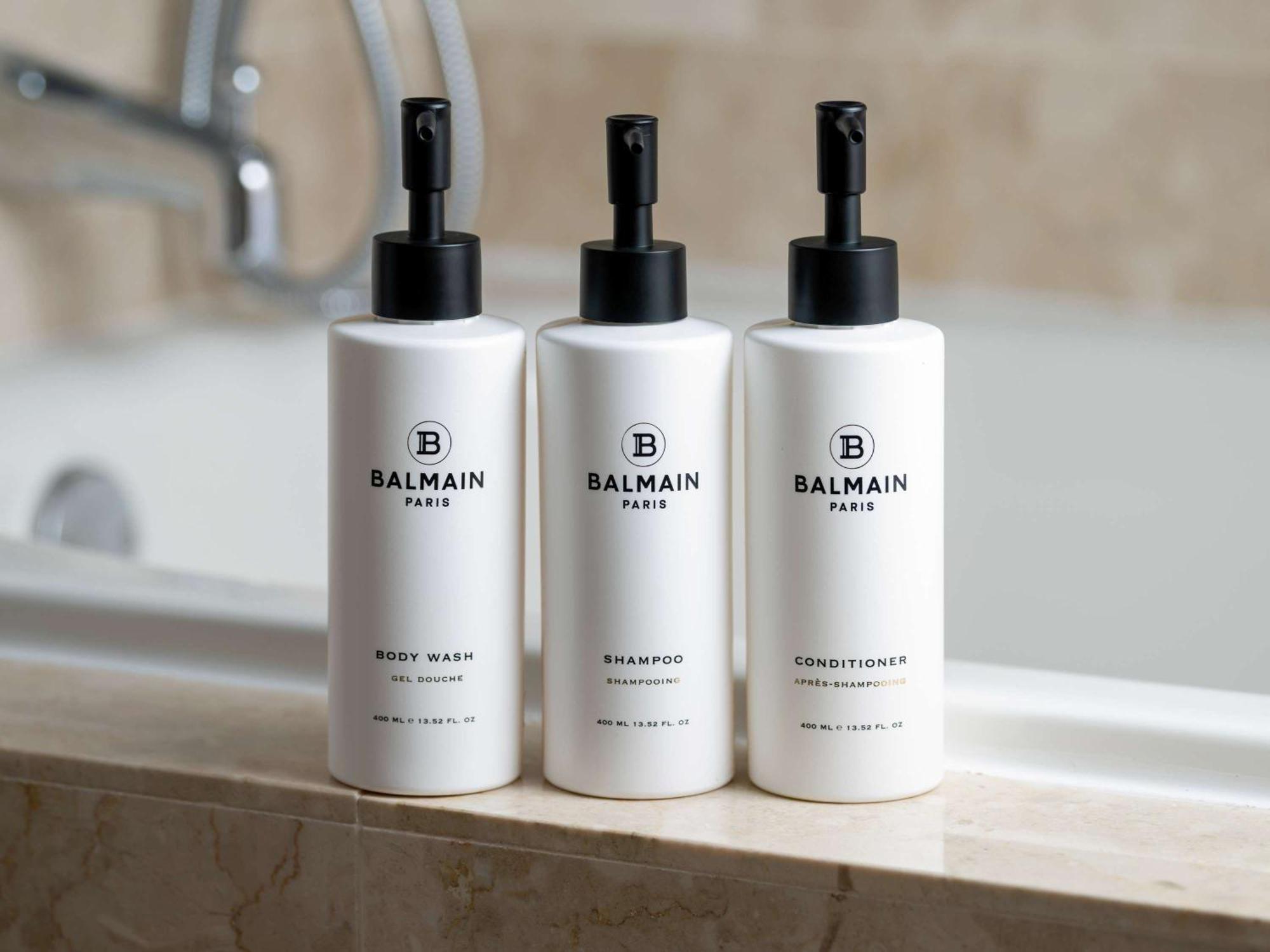 Hotel Sofitel Chicago Magnificent Mile Zewnętrze zdjęcie Balmain Paris products